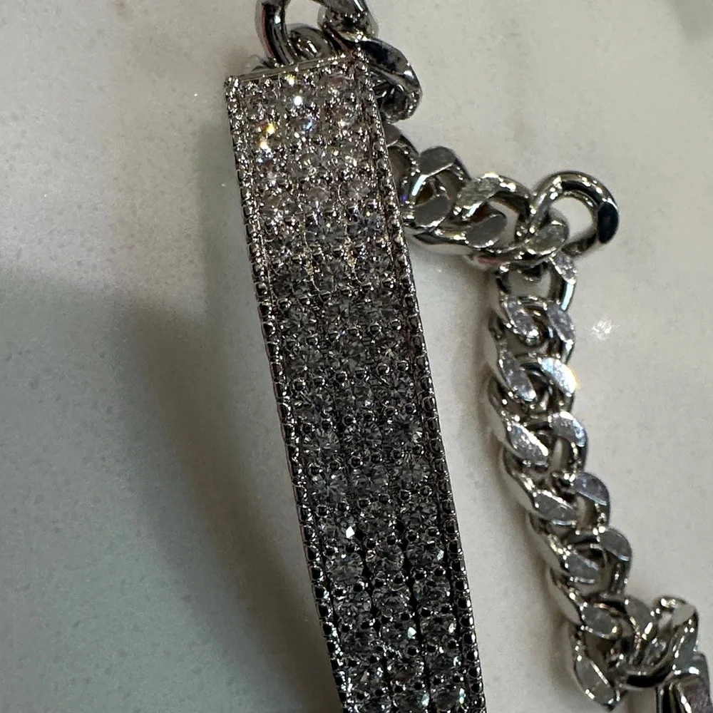 Elegant Silver Bracelet with Sparkling Accents - Picture 6 of 11